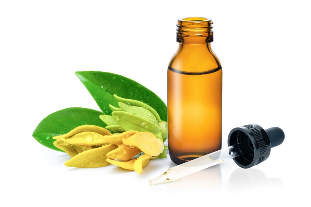 12 rekomendasi minyak esensial untuk parfum alami